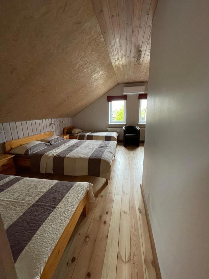 Pulkvedis Guest House Ventspils Buitenkant foto