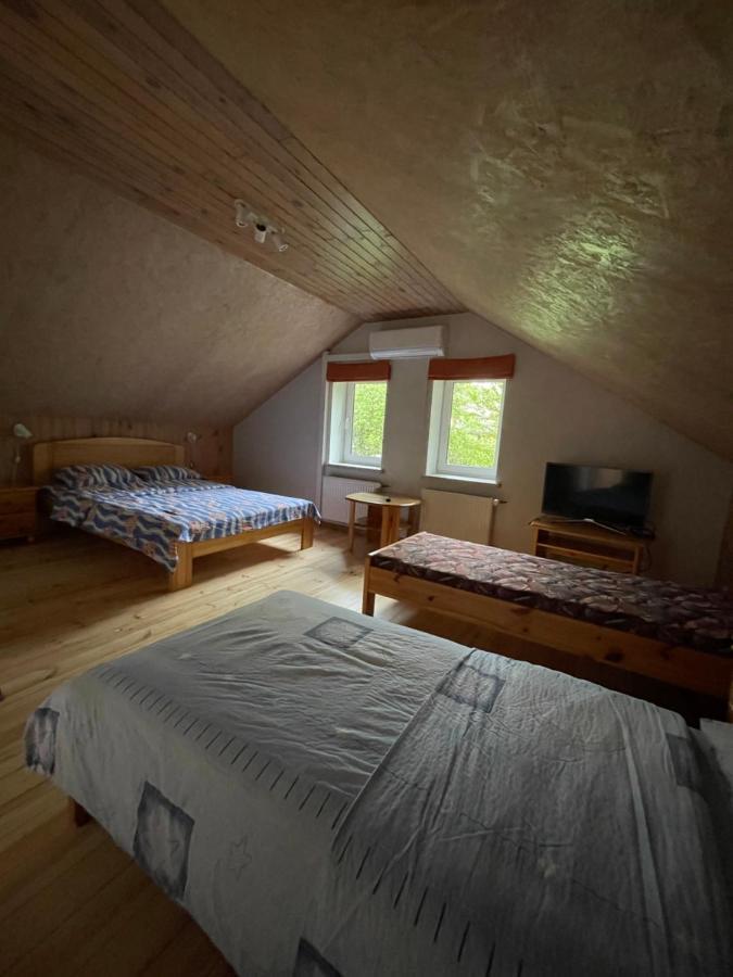 Pulkvedis Guest House Ventspils Buitenkant foto