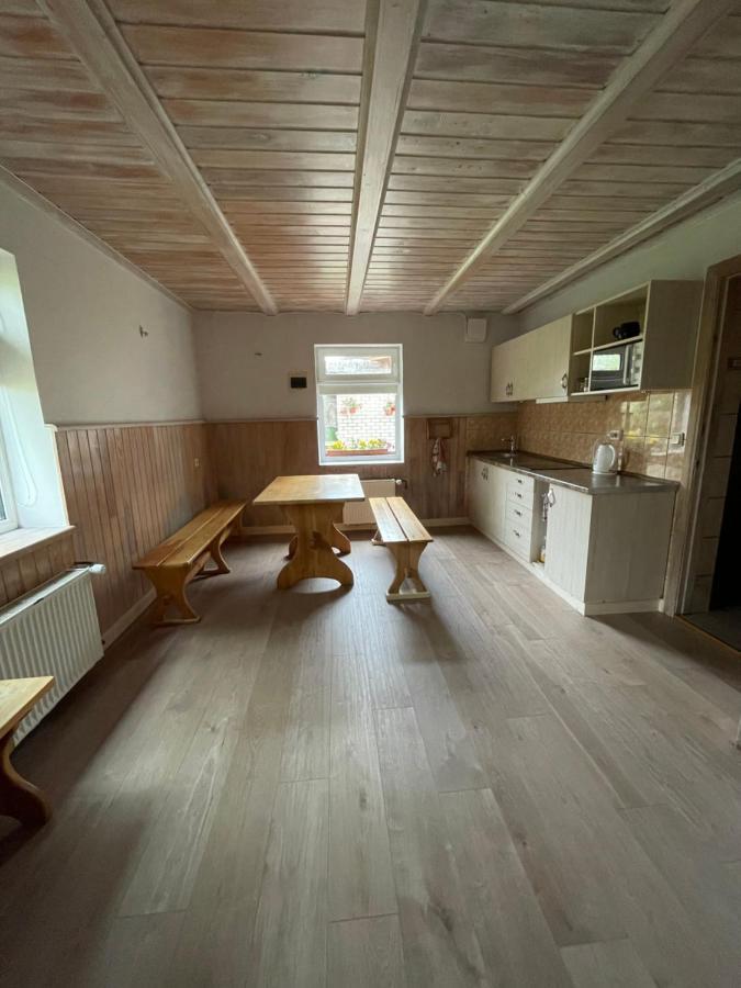 Pulkvedis Guest House Ventspils Buitenkant foto