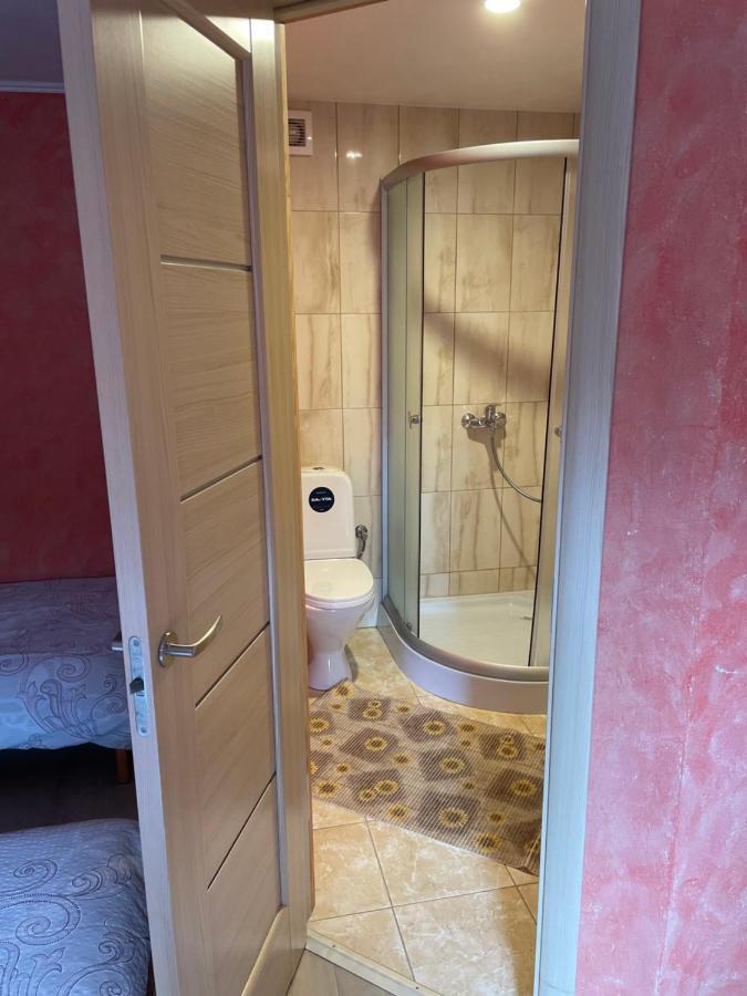 Pulkvedis Guest House Ventspils Buitenkant foto