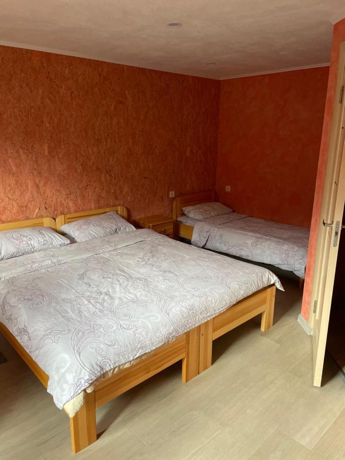 Pulkvedis Guest House Ventspils Buitenkant foto