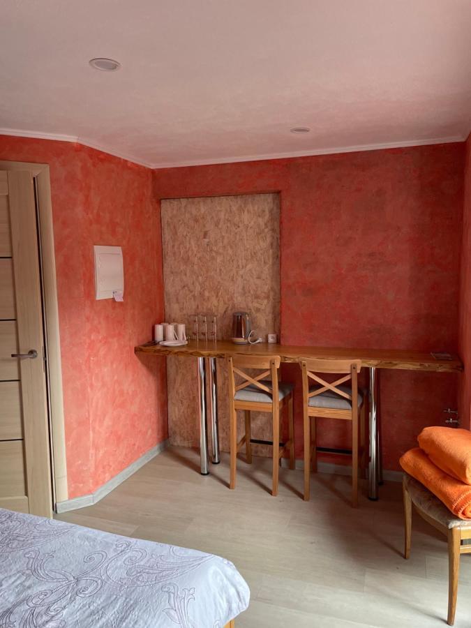 Pulkvedis Guest House Ventspils Buitenkant foto